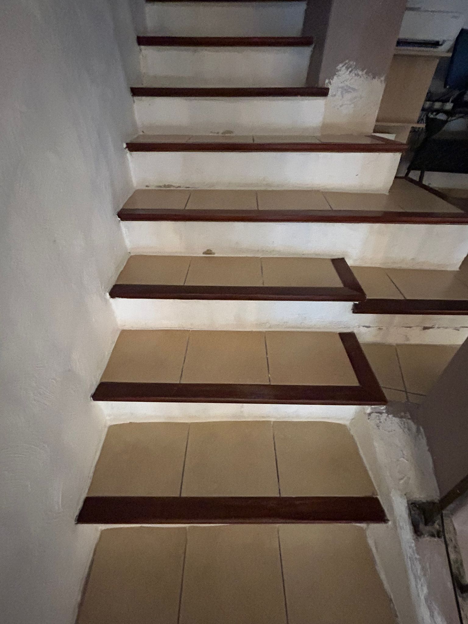 MEZZASALMA 10 | L’Atelier Des Marches Habillage et rénovation d’escaliers à Vitrolles Marignane 9
