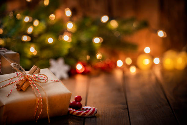 ISTOCKPHOTO 1678281327 612X612 1 | L’Atelier Des Marches L’Atelier Des Marches vous souhaite de merveilleuses fêtes ! Aubagne