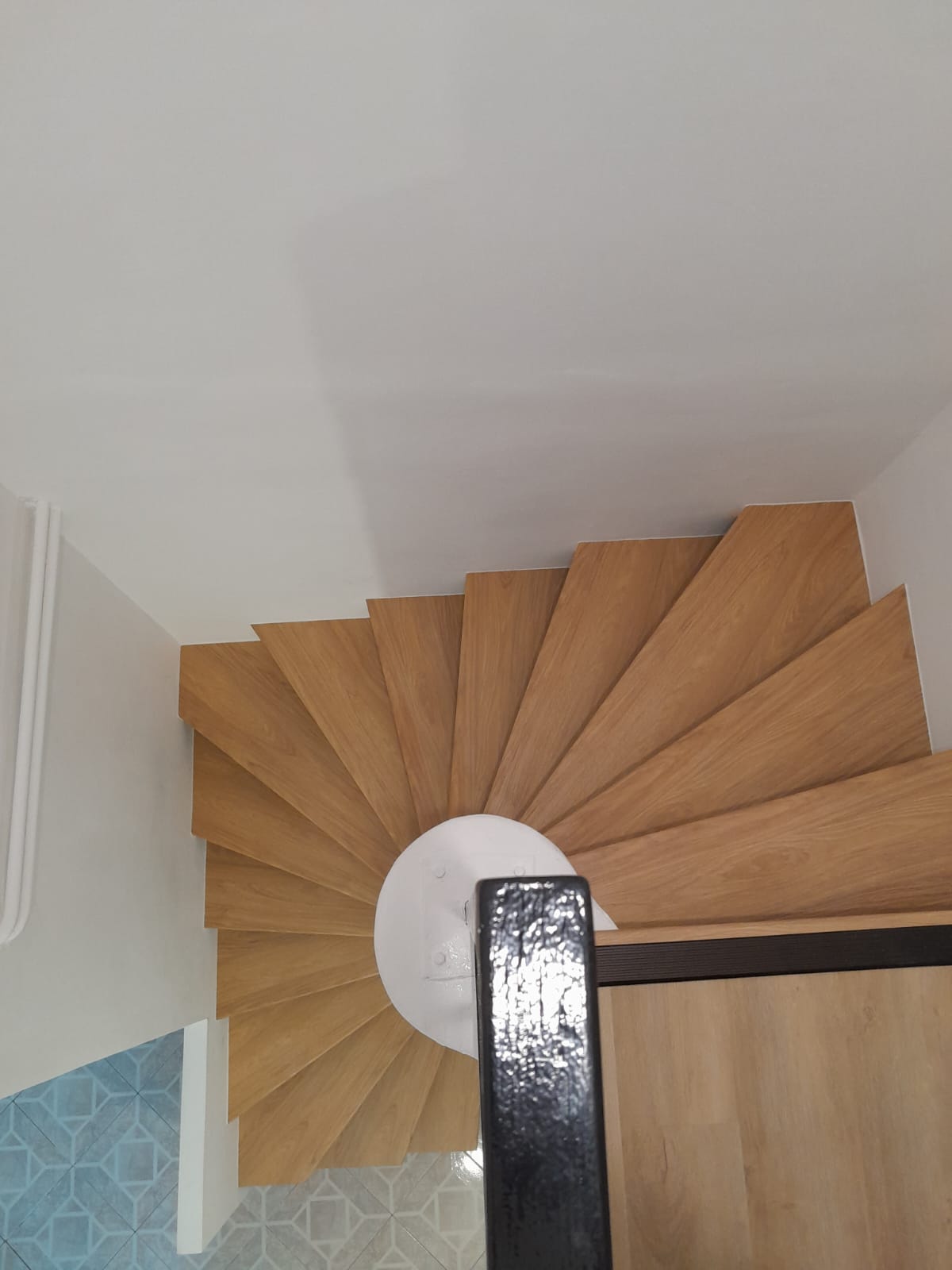 Habillage et r&eacute;novation d&rsquo;escaliers &agrave; Marseille La Ciotat