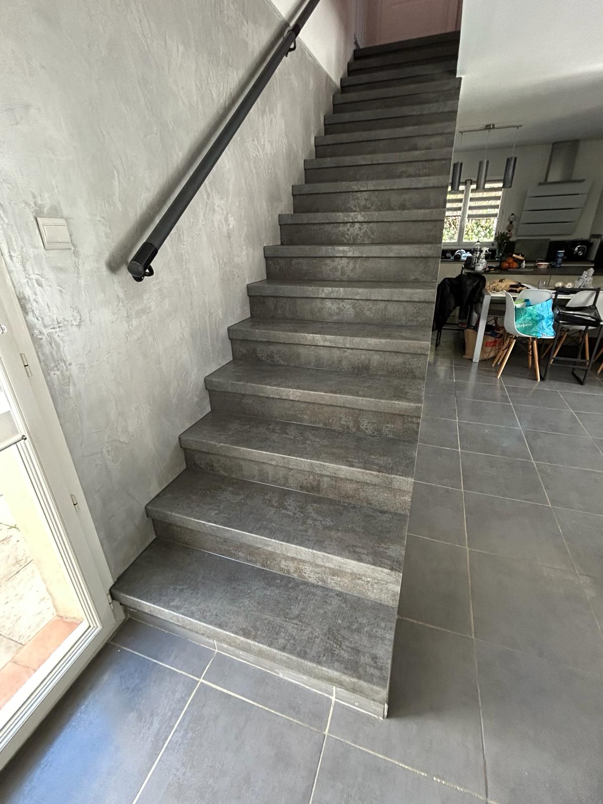 Habillage et r&eacute;novation d&rsquo;escaliers &agrave; Toulon Allauch