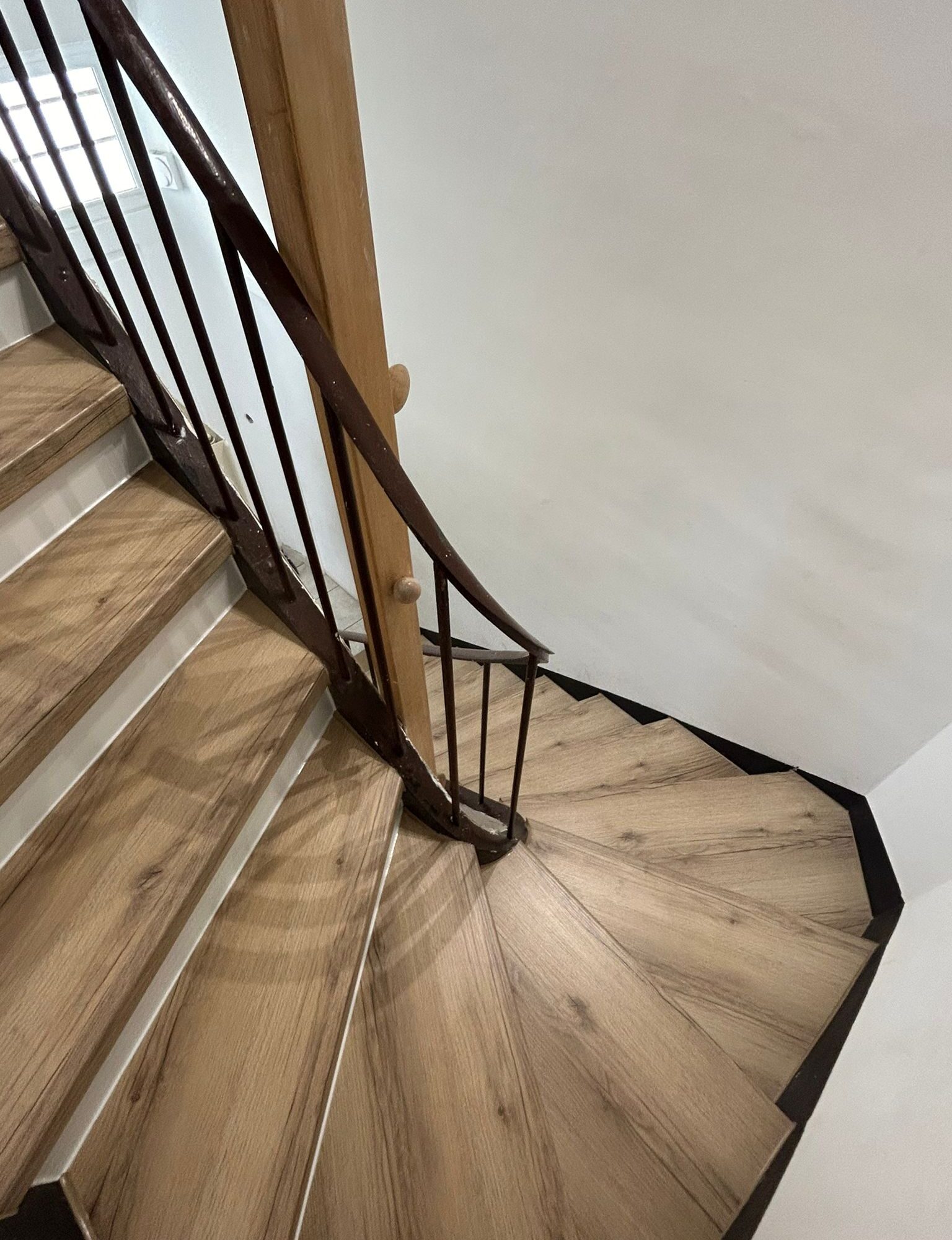 Habillage et r&eacute;novation d&rsquo;escaliers &agrave; Salon de Provence Pennes-Mirabeau