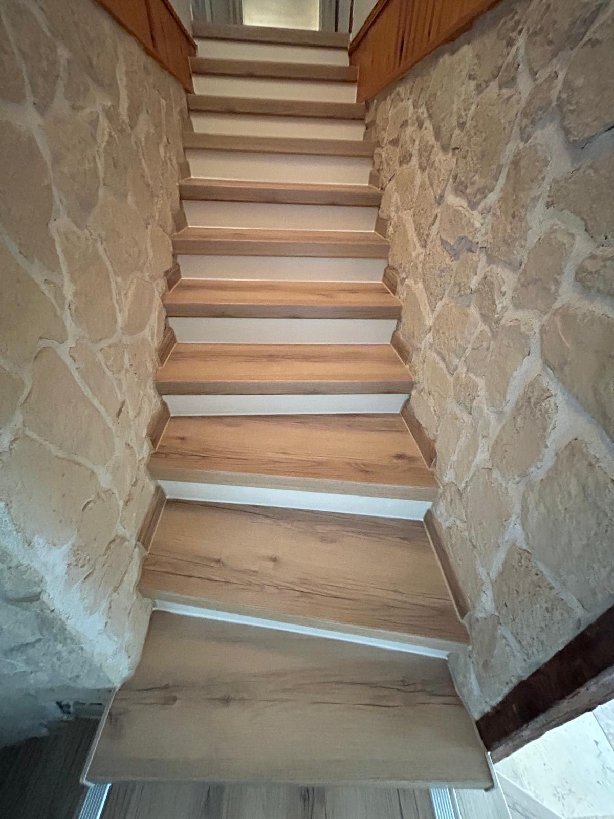 Habillage et r&eacute;novation d&rsquo;escaliers &agrave; Marseille Vitrolles