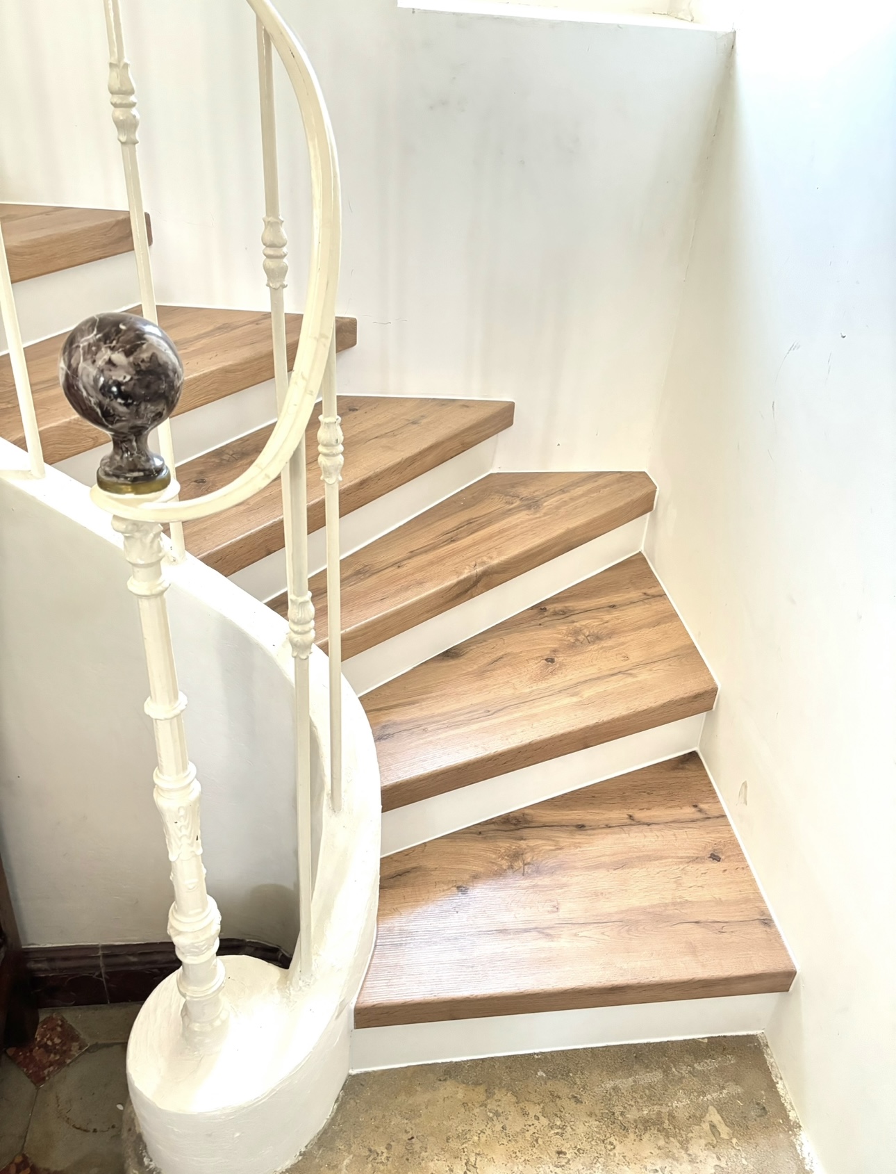Habillage et r&eacute;novation d&rsquo;escaliers &agrave; Toulon Marseille