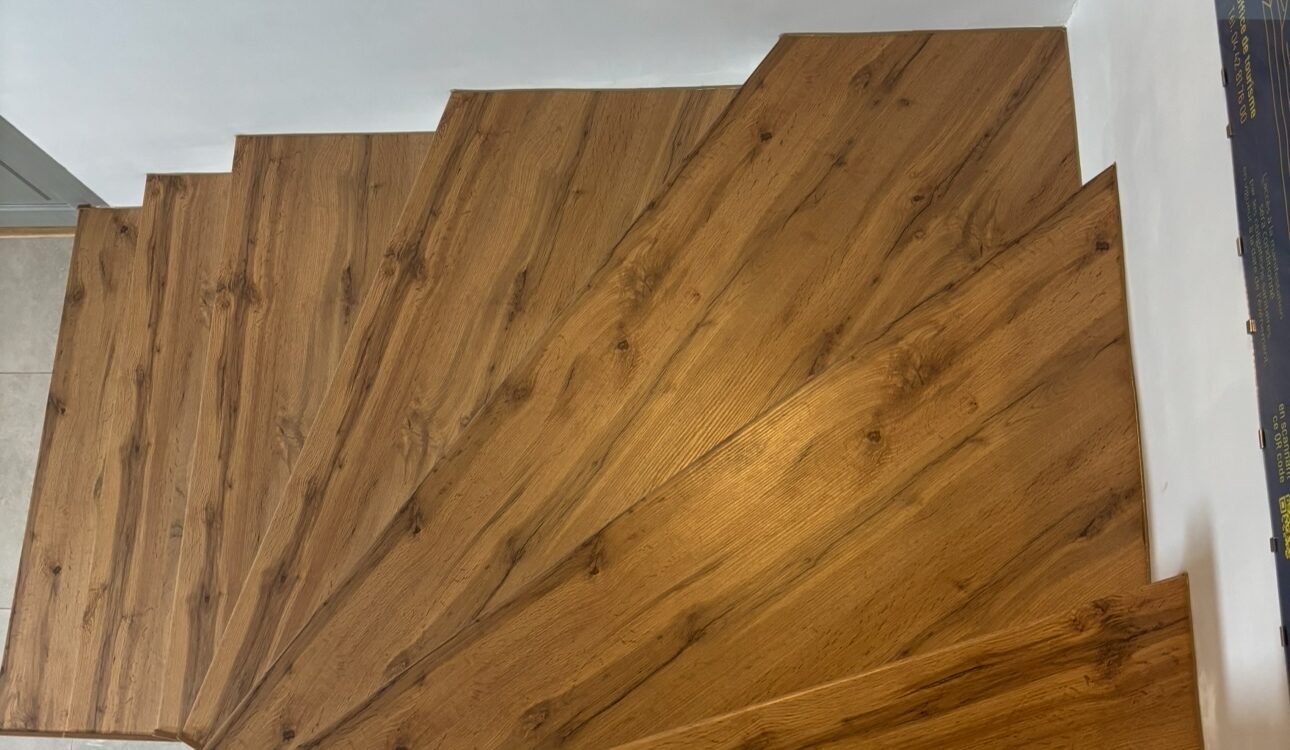 🍁 Tendances Automne 2025 : l&rsquo;habillage d&rsquo;escalier au c&oelig;ur de la d&eacute;co avec L&rsquo;Atelier des Marches Allauch