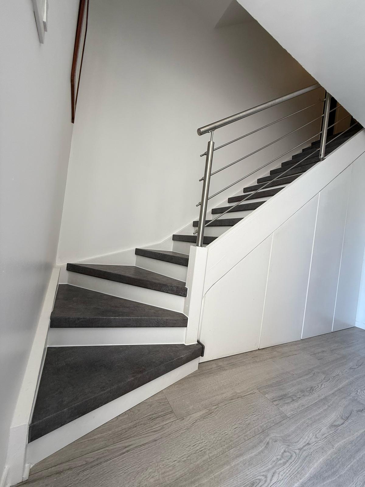 Habillage et r&eacute;novation d&rsquo;escaliers &agrave; Istres La Ciotat