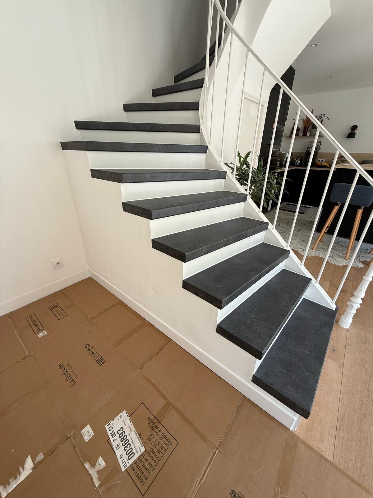 Habillage et r&eacute;novation d&rsquo;escaliers &agrave; Marseille Martigues