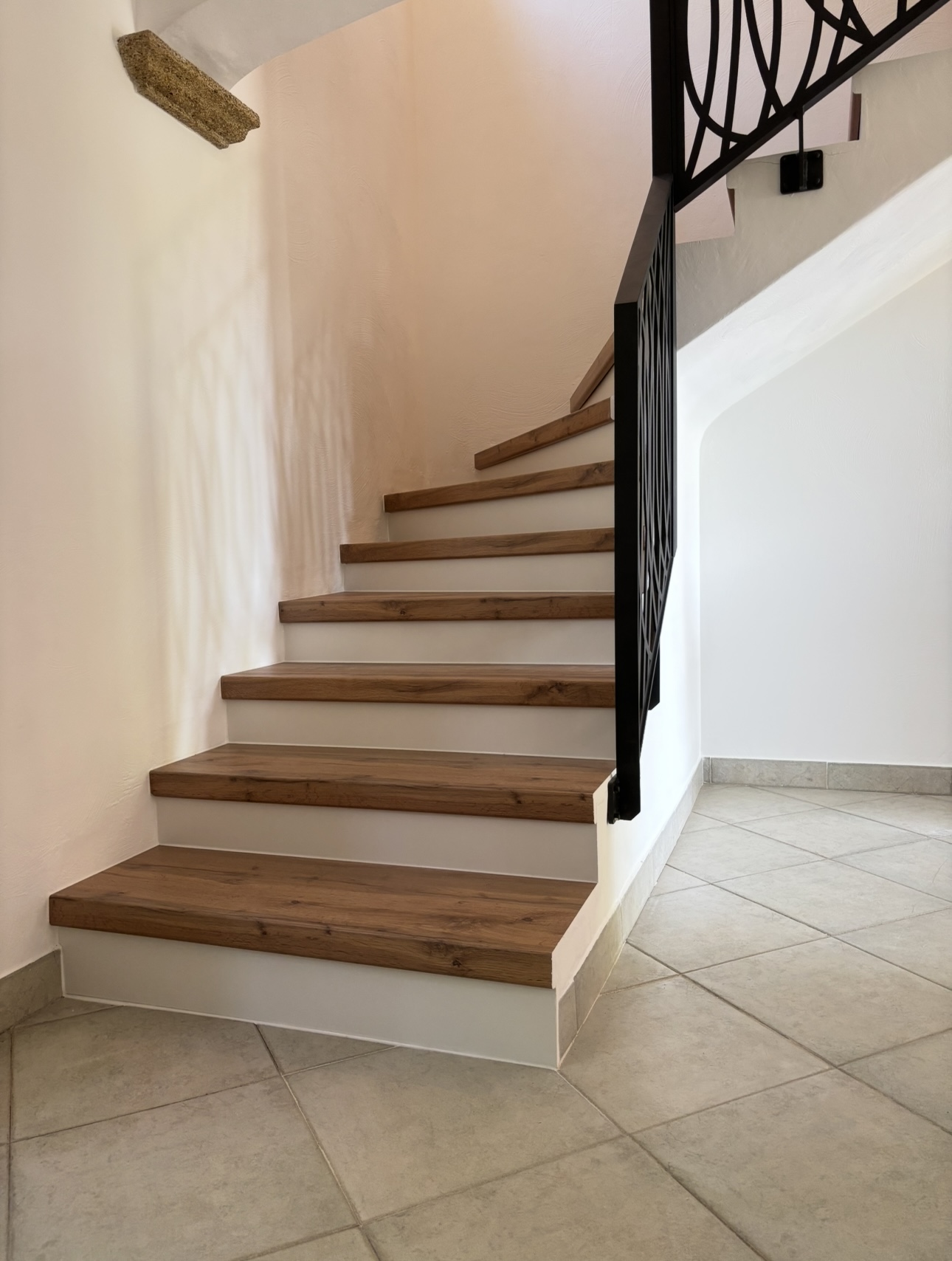 Habillage et r&eacute;novation d&rsquo;escaliers &agrave; La Grande-Motte Pennes-Mirabeau