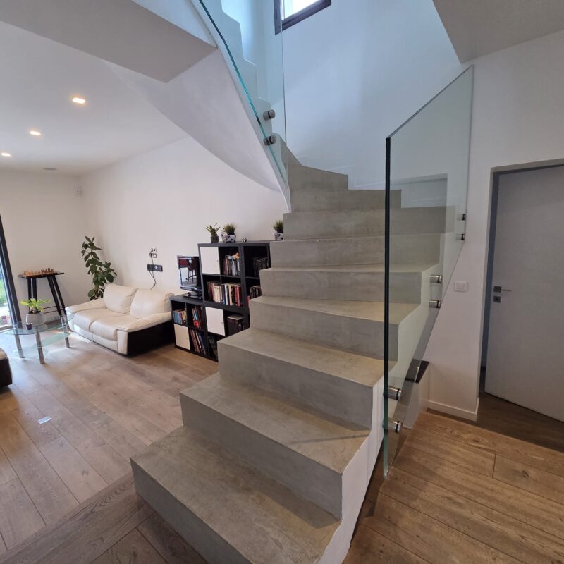 ✨ L&rsquo;habillage d&rsquo;escalier en HDF : d&eacute;cors bois et min&eacute;ral pour sublimer votre int&eacute;rieur Aix-en-Provence