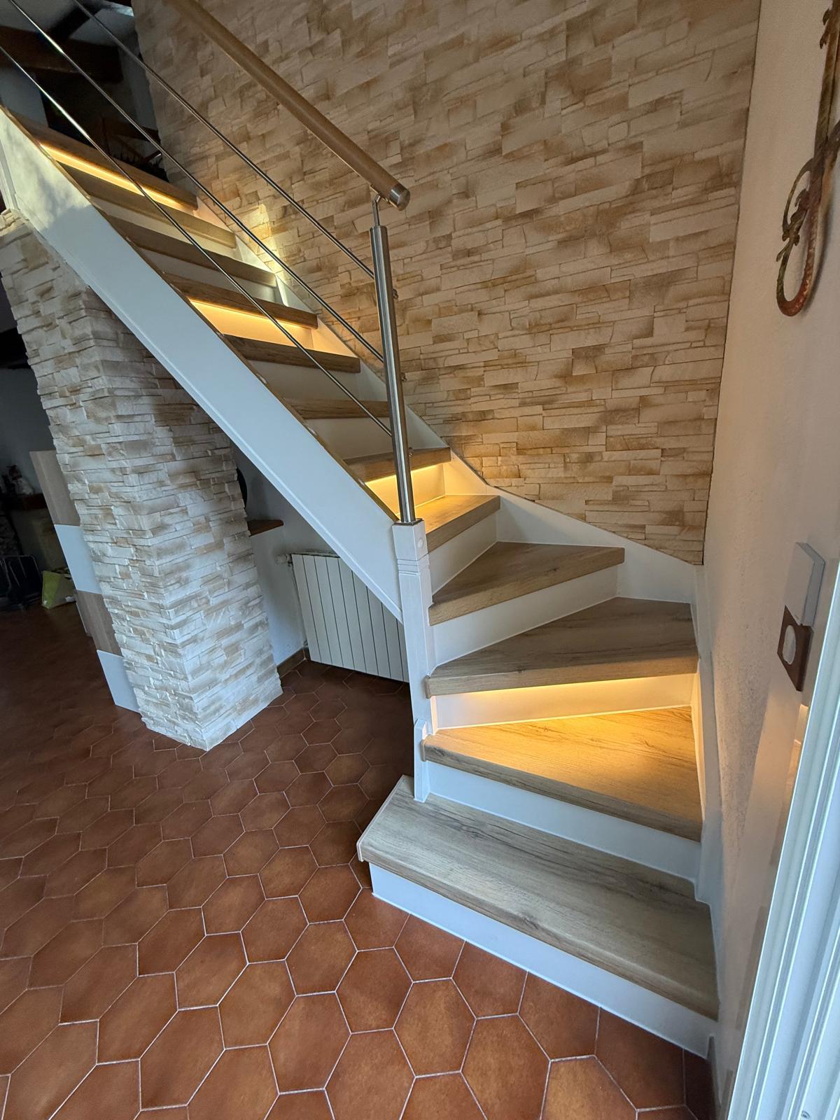 Habillage et r&eacute;novation d&rsquo;escaliers &agrave; Marseille Istres