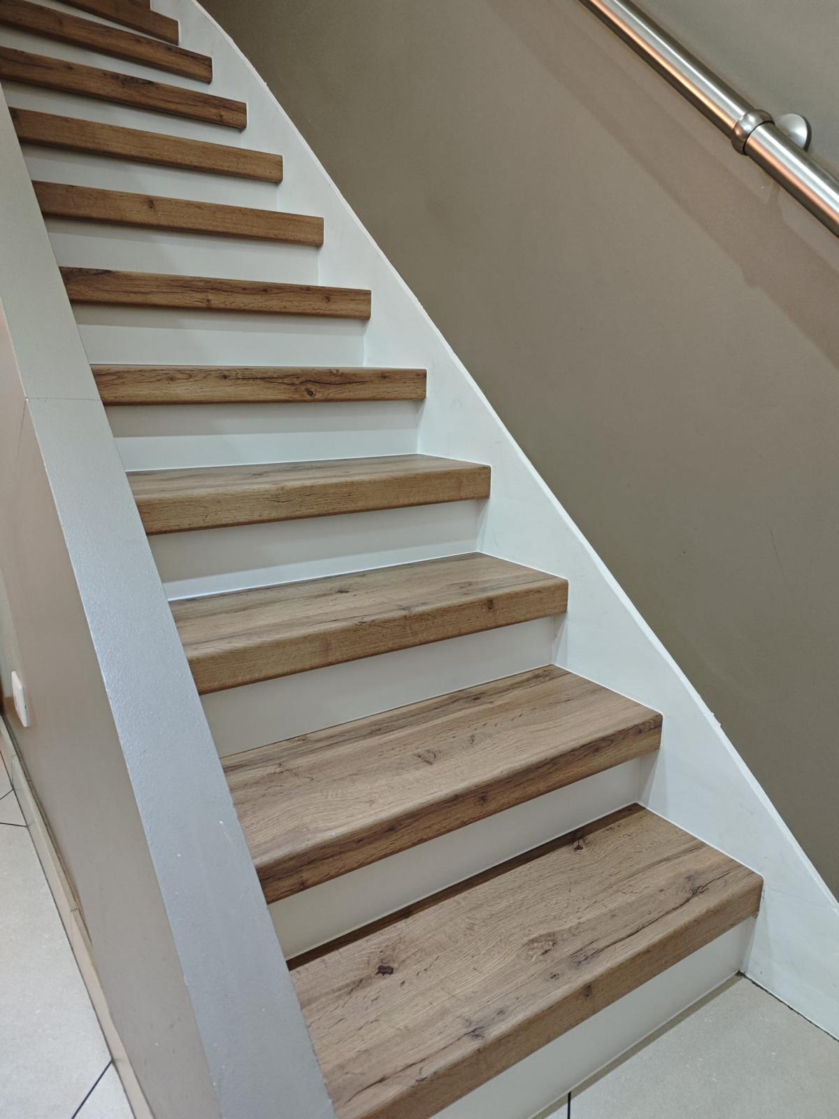 Habillage et r&eacute;novation d&rsquo;escaliers &agrave; La Ciotat Martigues